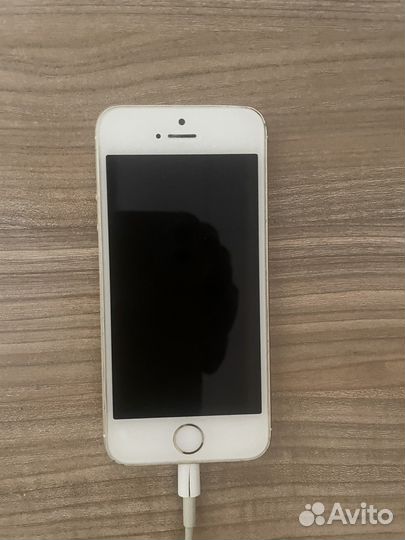 iPhone SE, 32 ГБ