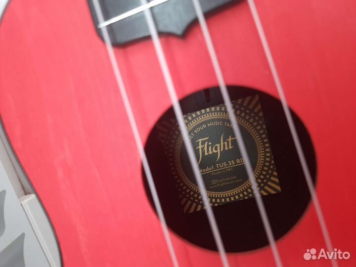 Укулеле сопрано Flight TUS35 Red серии Travel