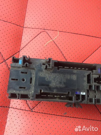 Блок предохранителей Mercedes W210