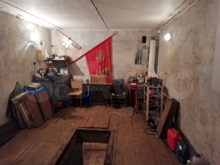 Гараж, > 30 м²