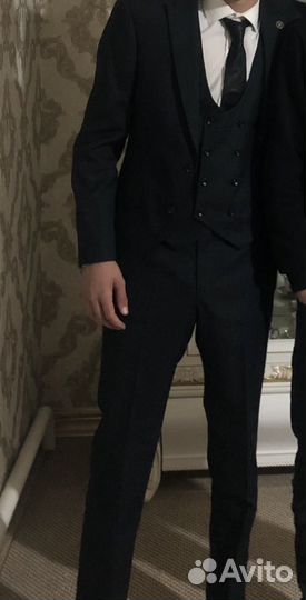 Костюм цвета мокрый асфальт тройка