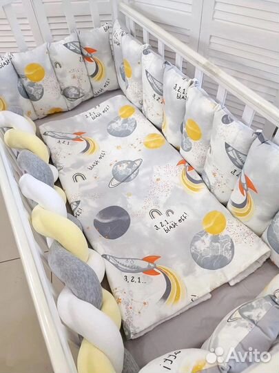 Комплект в кроватку для новорожденного