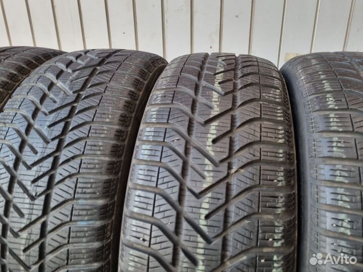 Pirelli Winter 190 Snowcontrol 205/55 R16