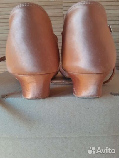 Тренировочные туфли для бальных танцев