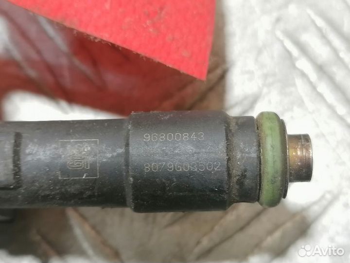 Форсунка двигателя Chevrolet Aveo 2005-2011