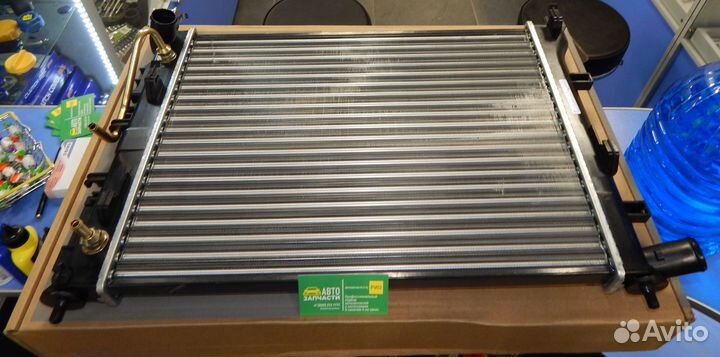 Радиатор охлаждения Rio 3 Solaris 1 AT новый