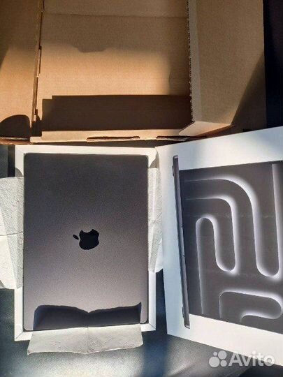 Apple MacBook Pro 14