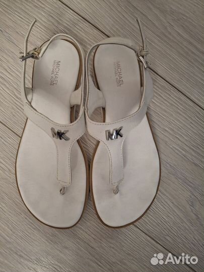 Сандалии женские