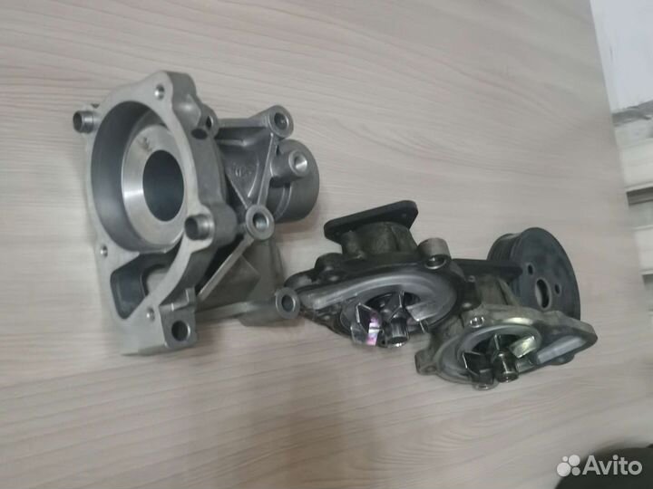 Водяная помпа на sportage 3