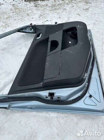 Дверь передняя левая Ford Fiesta MK5 1.4+робот