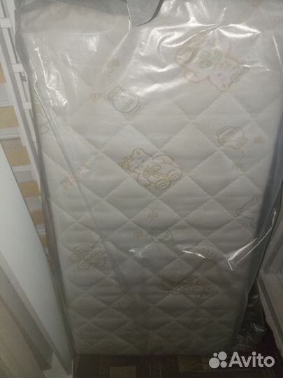 Продам кроватку и матрас