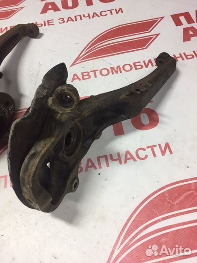 Кулак поворотный передний Volkswagen Amarok 2011