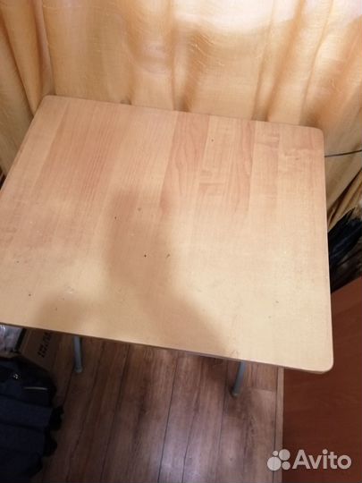 Школьная парта