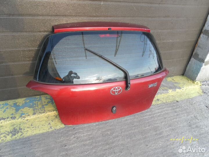 Крышка багажника Витц vitz Yaris ярис