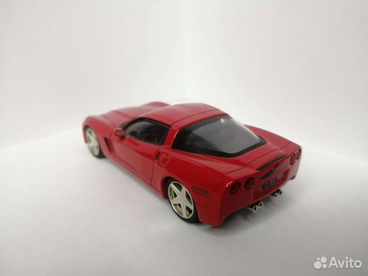 Модель 1/43 Chevrolet Corvette