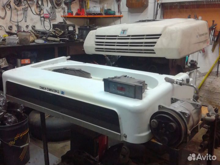 Автомобильный рефрижератор thermo king C-300