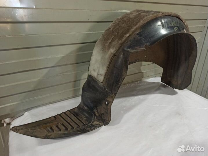 Локер Подкрылок задний правый Peugeot 407 седан