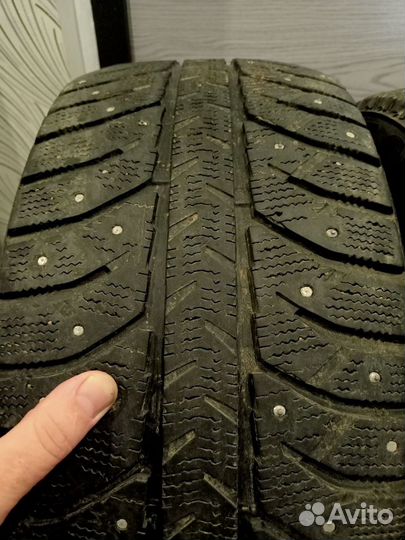 Bridgestone Ice Cruiser 7000 245/45 R17 99