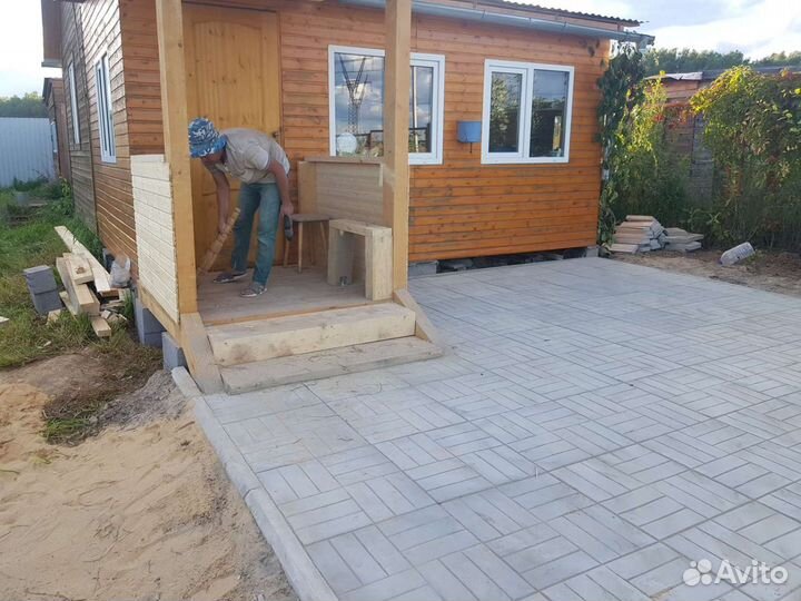 Бригада строителей