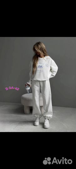 Женский костюм