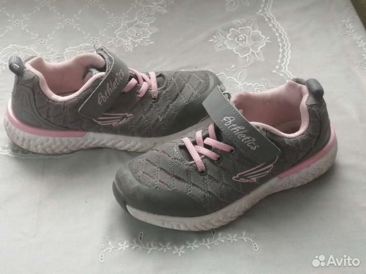 Кроссовки детские для девочек 32разм. бу
