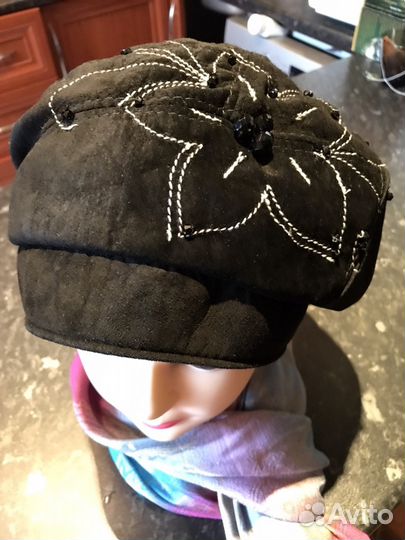 Берет замшевый новый