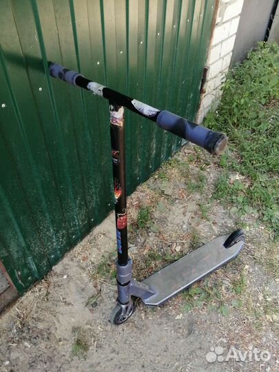 Трюковой самокат tech team duker 303