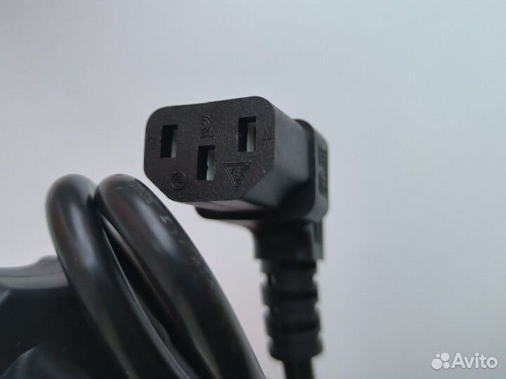 Кабель питания угловой