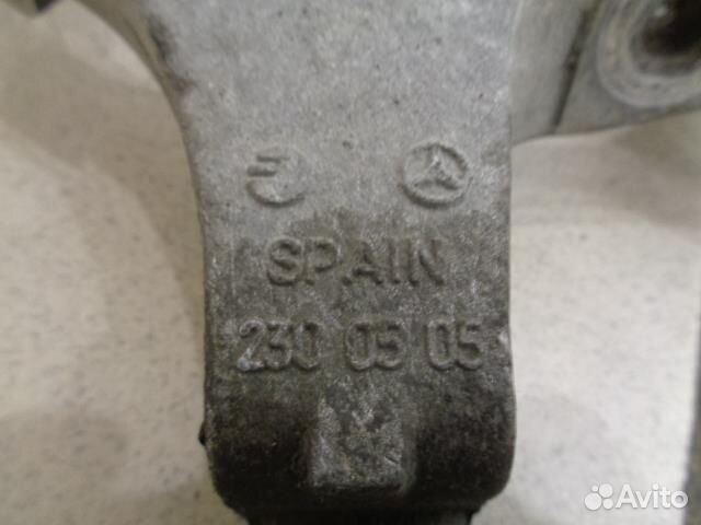 Кулак поворотный задний правый Mercedes Benz E-Сl