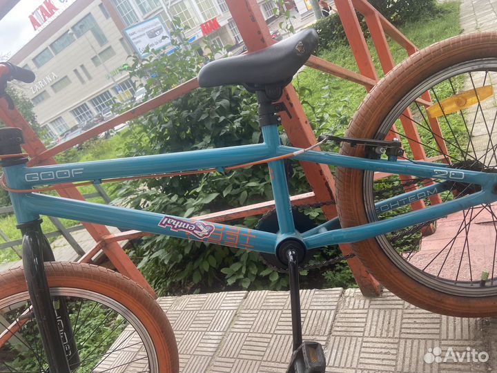 Трюковой велосипед BMX