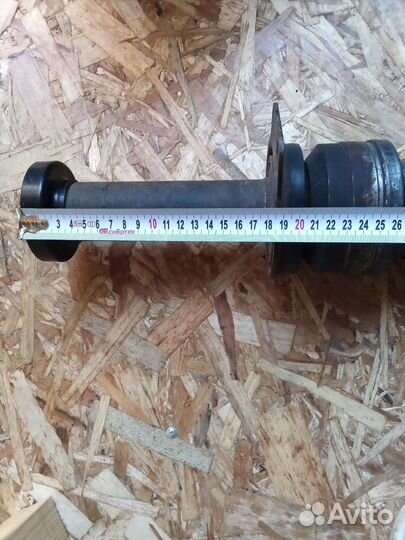 Приводной вал (привод) Volkswagen Transporter T5