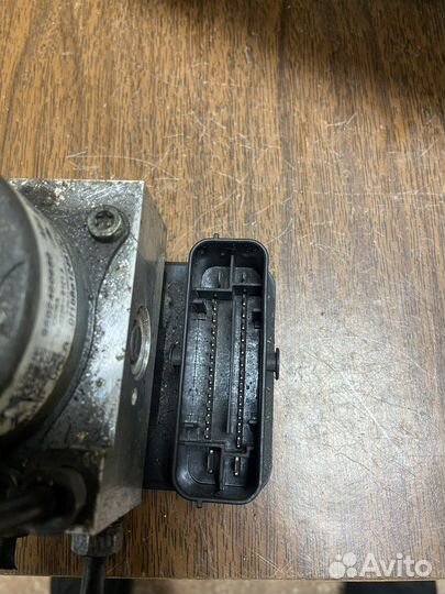 Блок ABS (насос) 1.2 Peugeot 301