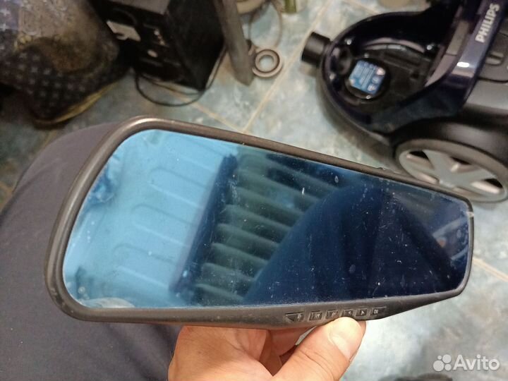 Зеркало заднего вида с видео регистратором