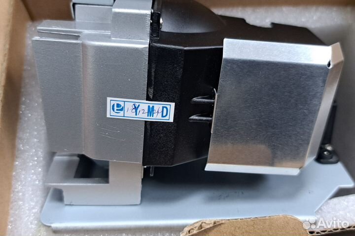 Оригинальная лампа проектора 5J.J5105.001