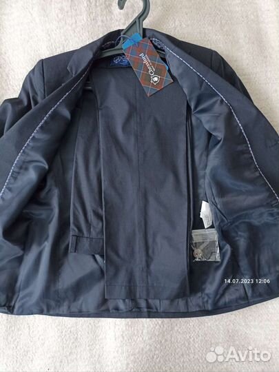 Костюм школьный