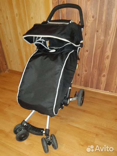 Коляска прогулочная