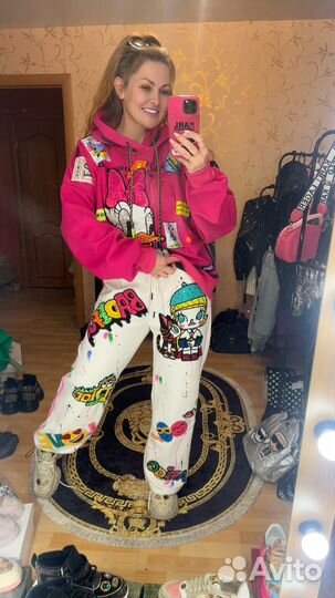 Яркий свитшот женский