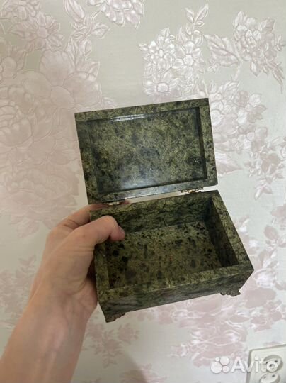 Шкатулка из натурального камня