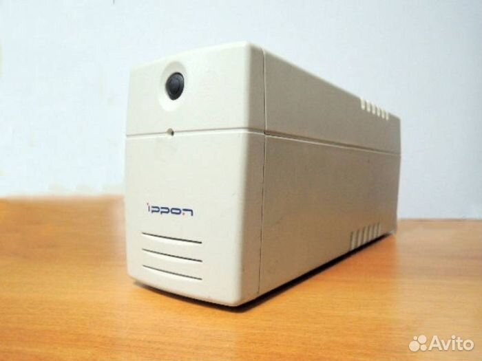 Источник бесперебойного питания автономный Ippon