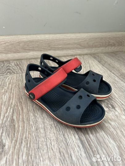 Сандалии crocs c8