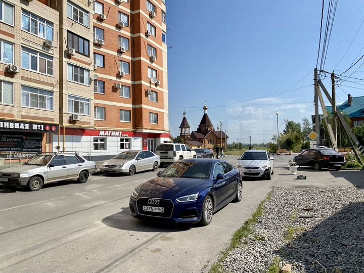 Торговая площадь, 62 м²