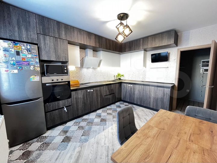 3-к. квартира, 83,6 м², 1/10 эт.