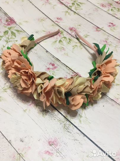 Ободок для волос с цветами