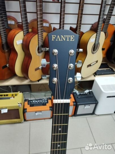 Акустическая гитара