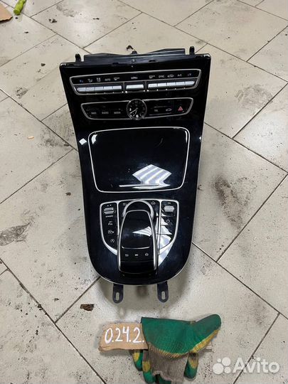 Центральная консоль Mercedes w213