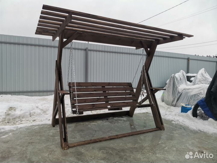 Садовые качели из дерева
