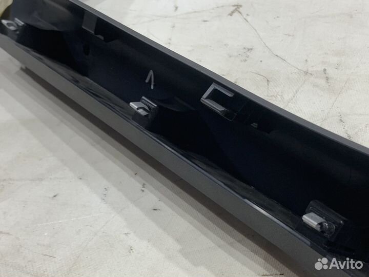 Обшивка крышки багажника левая и правая Audi A7 4G