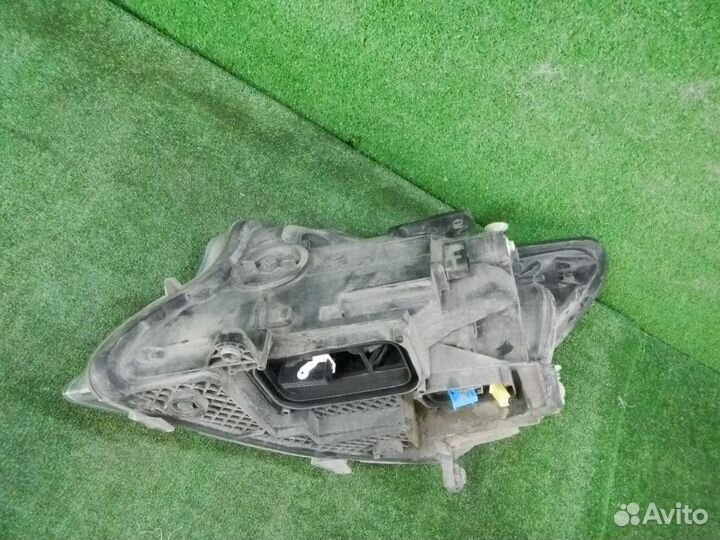 Фара правая Mercedes-Benz V-Class/Vito/Viano