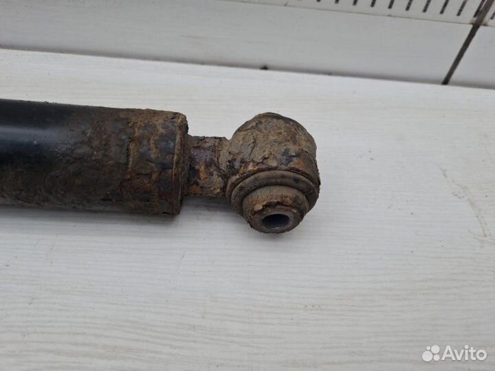 Амортизатор задний Mercedes E-Class C207 651.911