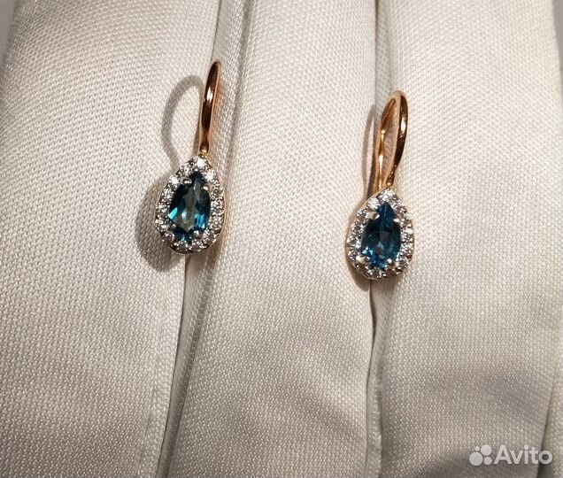 Золотые серьги с камнем